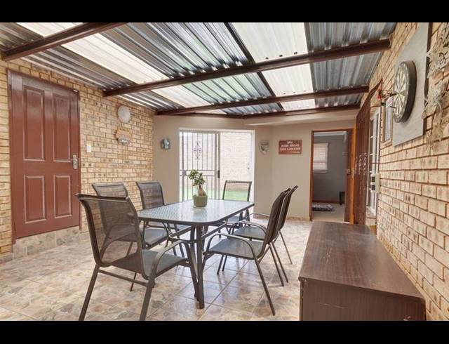 3 BEDROOM HOUSE FOR SALE IN ALBEMARLE